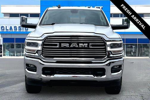 Bright White Clearcoat 2022 RAM 2500 Laramie Crew Cab 4x4 6'4' Box