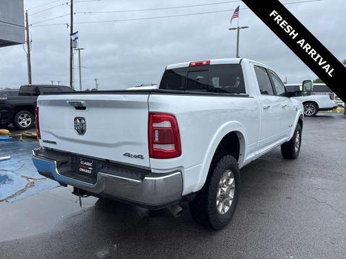 Bright White Clearcoat 2022 RAM 2500 Laramie Crew Cab 4x4 6'4' Box