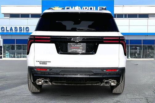 Summit White 2026 Chevrolet Traverse LT