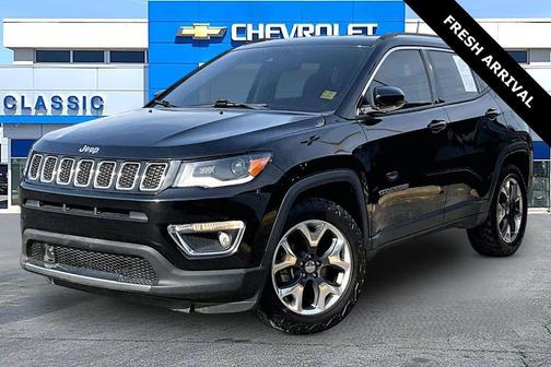 Diamond Black Crystal Pearlcoat 2018 Jeep Compass Limited