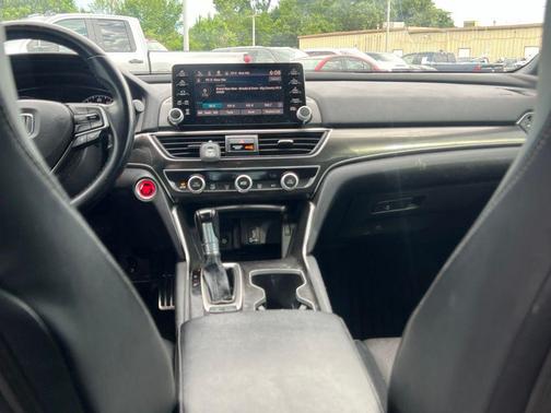 Radiant Red Metallic 2018 Honda Accord Sport