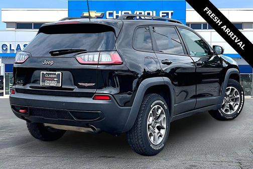Diamond Black Crystal Pearlcoat 2021 Jeep Cherokee Trailhawk