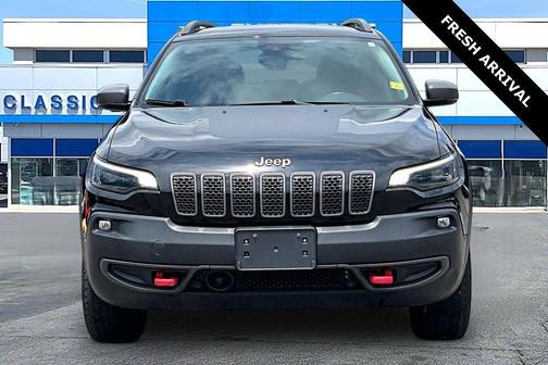 Diamond Black Crystal Pearlcoat 2021 Jeep Cherokee Trailhawk