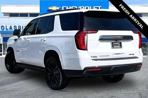 Summit White 2023 GMC Yukon 4WD AT4