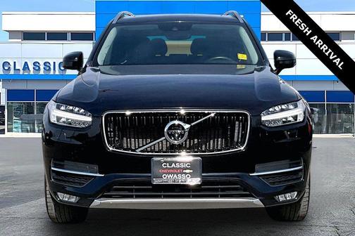 2016 Volvo XC90 T6 Momentum
