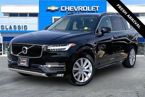2016 Volvo XC90 T6 Momentum