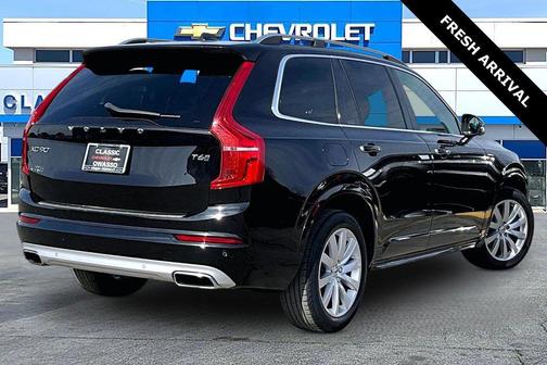 2016 Volvo XC90 T6 Momentum