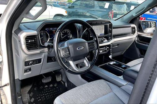 Oxford White 2022 Ford F-150 XLT
