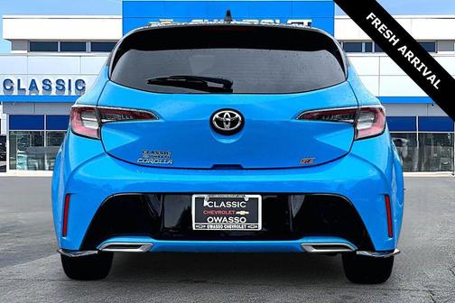 Blue Flame w/Midnight Black Roof 2020 Toyota Corolla SE