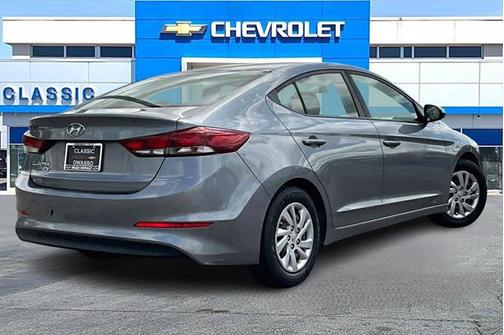 2018 Hyundai ELANTRA SE