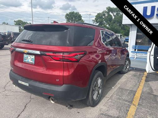 Radiant Red Tintcoat 2023 Chevrolet Traverse LT Cloth
