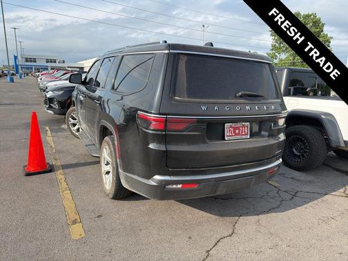 Diamond Black Crystal Pearlcoat 2022 Jeep Wagoneer Series II 4x2