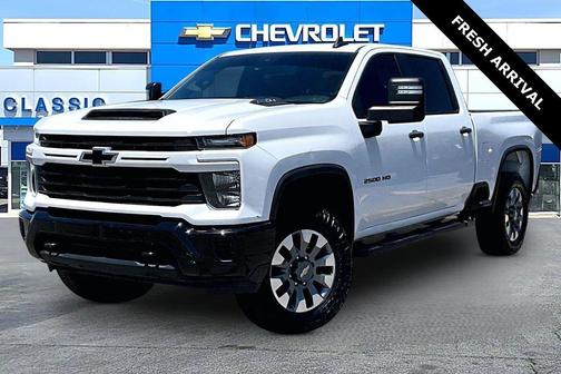 Summit White 2024 Chevrolet Silverado 2500 Custom