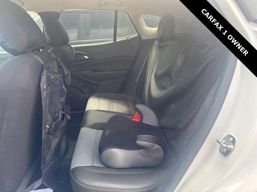 Summit White 2025 Chevrolet Trax LT