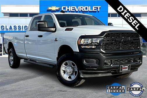 2023 RAM 3500 Tradesman Crew Cab 4x4 8' Box