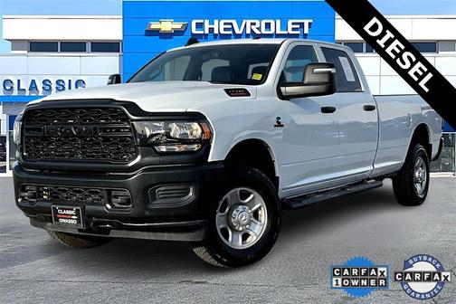 2023 RAM 3500 Tradesman Crew Cab 4x4 8' Box