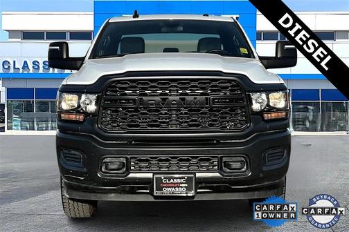 2023 RAM 3500 Tradesman Crew Cab 4x4 8' Box