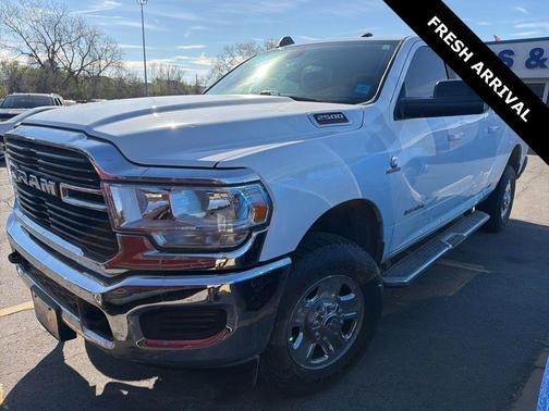 Bright White Clearcoat 2021 RAM 2500 Big Horn Crew Cab 4x4 6'4' Box