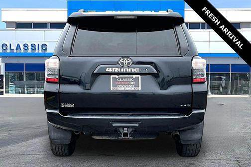 Midnight Black Metallic 2021 Toyota 4Runner SR5