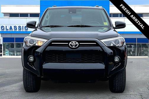 Midnight Black Metallic 2021 Toyota 4Runner SR5