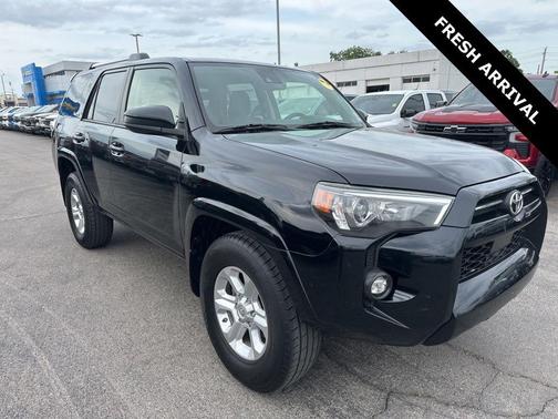 Midnight Black Metallic 2021 Toyota 4Runner SR5