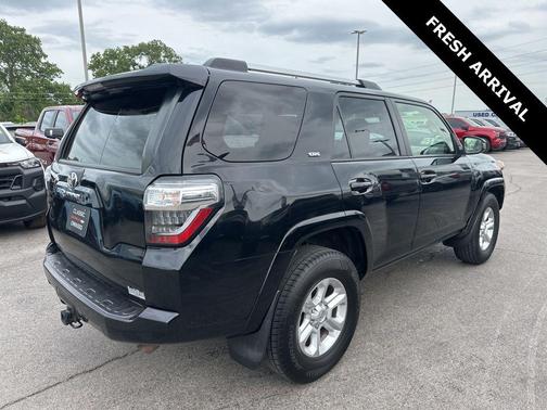 Midnight Black Metallic 2021 Toyota 4Runner SR5