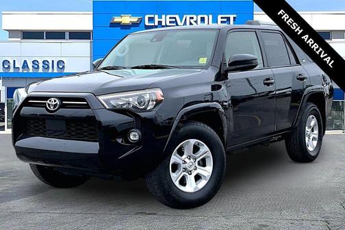 Midnight Black Metallic 2021 Toyota 4Runner SR5