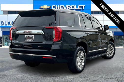 2023 GMC Yukon SLT