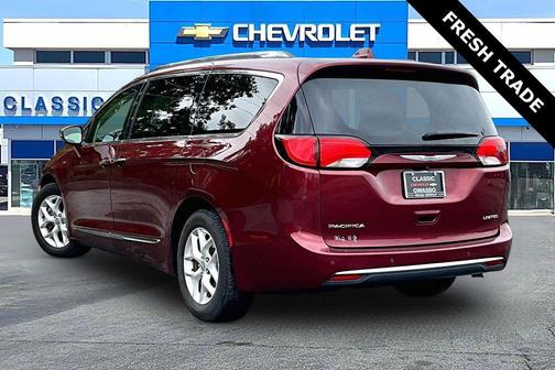 Velvet Red Pearlcoat 2020 Chrysler Pacifica Limited