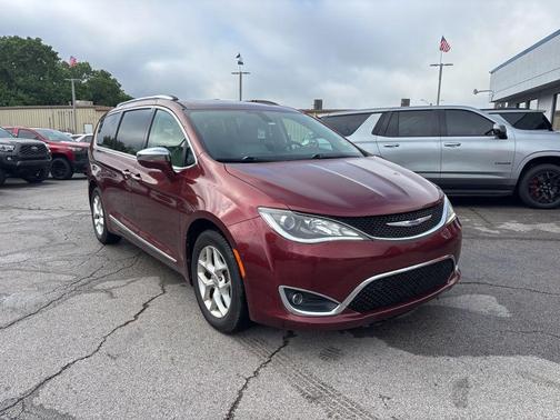 Velvet Red Pearlcoat 2020 Chrysler Pacifica Limited