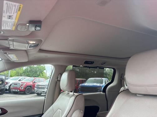 Velvet Red Pearlcoat 2020 Chrysler Pacifica Limited
