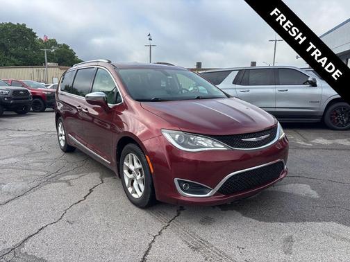 Velvet Red Pearlcoat 2020 Chrysler Pacifica Limited