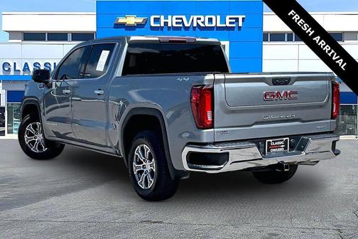 Sterling Metallic 2023 GMC Sierra 1500 SLT