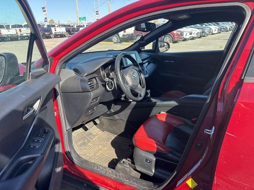 2018 Toyota C-HR XLE Premium