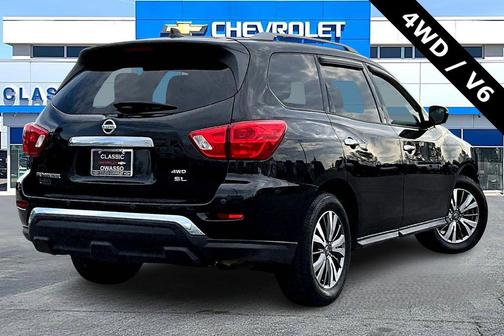 2019 Nissan Pathfinder SL