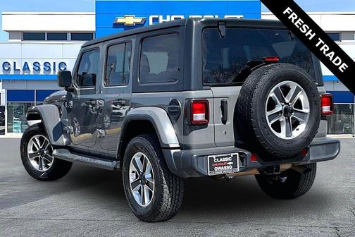 Sting-Gray Clearcoat 2020 Jeep Wrangler Unlimited Sahara