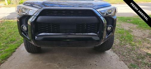 Midnight Black Metallic 2022 Toyota 4Runner SR5