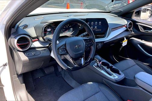 Summit White 2026 Chevrolet Trax FWD 1RS