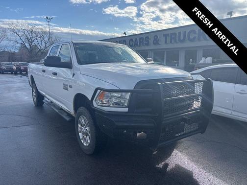 2018 RAM 2500 Tradesman Crew Cab 4x4 8' Box