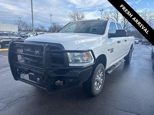 2018 RAM 2500 Tradesman Crew Cab 4x4 8' Box