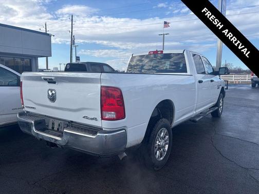 2018 RAM 2500 Tradesman Crew Cab 4x4 8' Box