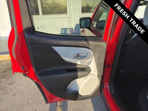 Colorado Red Clearcoat 2022 Jeep Renegade Latitude