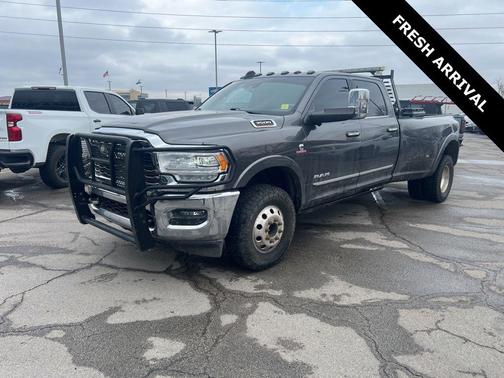 2019 RAM 3500 Limited Crew Cab 4x4 8' Box