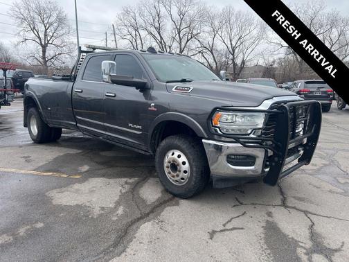 2019 RAM 3500 Limited Crew Cab 4x4 8' Box
