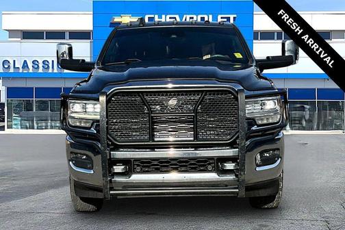 Granite Crystal Metallic Clearcoat 2019 RAM 3500 Limited Crew Cab 4x4 8' Box