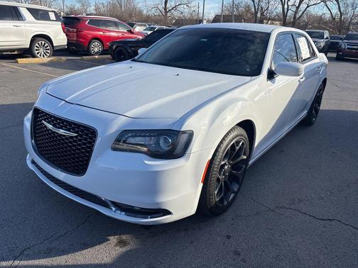 2019 Chrysler 300 S