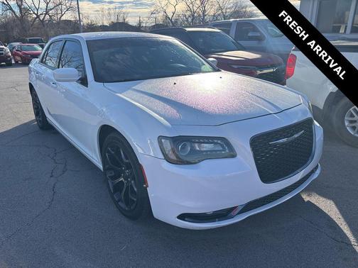 2019 Chrysler 300 S