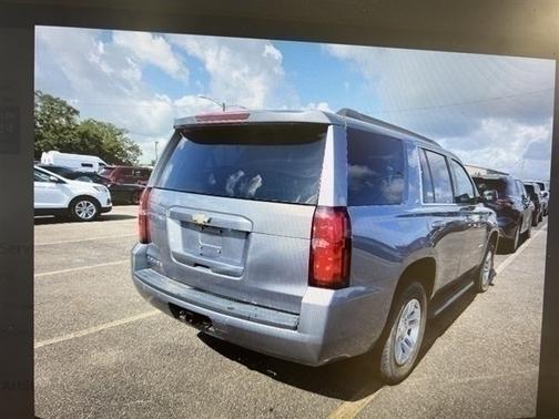 Photo 3 of 5 of 2020 Chevrolet Tahoe LT