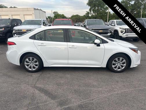 White 2022 Toyota Corolla LE