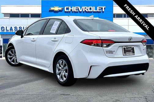 White 2022 Toyota Corolla LE